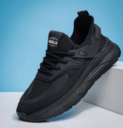Picture of Men’s tennis shoe size 43/us mens 9