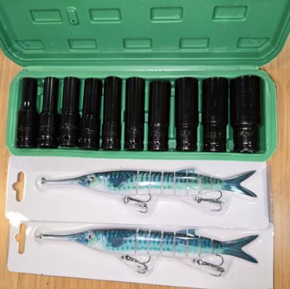 Picture of SOCKET SET AND FISHING LURES