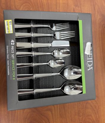 Picture of Oneida Gable 42-Piece Mirror Stainless Steel Flatware Set (Service for 8)