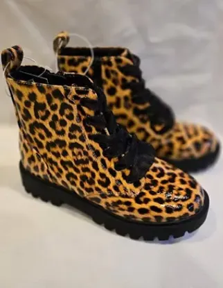 Picture of Girl's Art Class Lug Sole Leopard Boots - Size 4