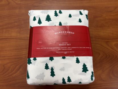 Picture of Wondershop™ Christmas Holiday Cotton Sheet Set with Tree Scene - Full